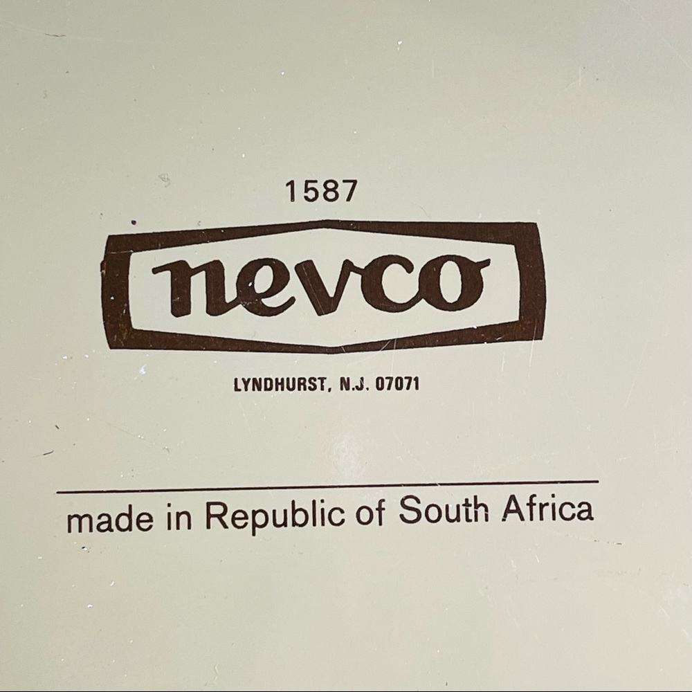 Vintage MCM Nevco 2 Metal trays tin Floral made South Africa red blue #1587 - Picture 3 of 11